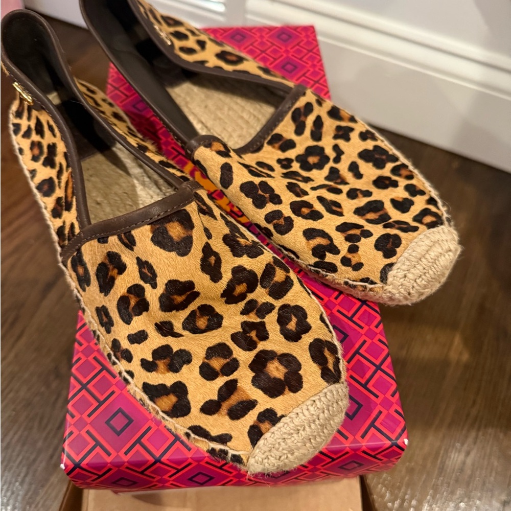 Tory Burch Tan and Black Espadrilles